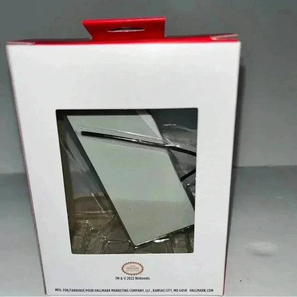 Hallmark 2022 vintage Nintendo Game Controller ornament NIB Christmas 🎄 … - Picture 3 of 3